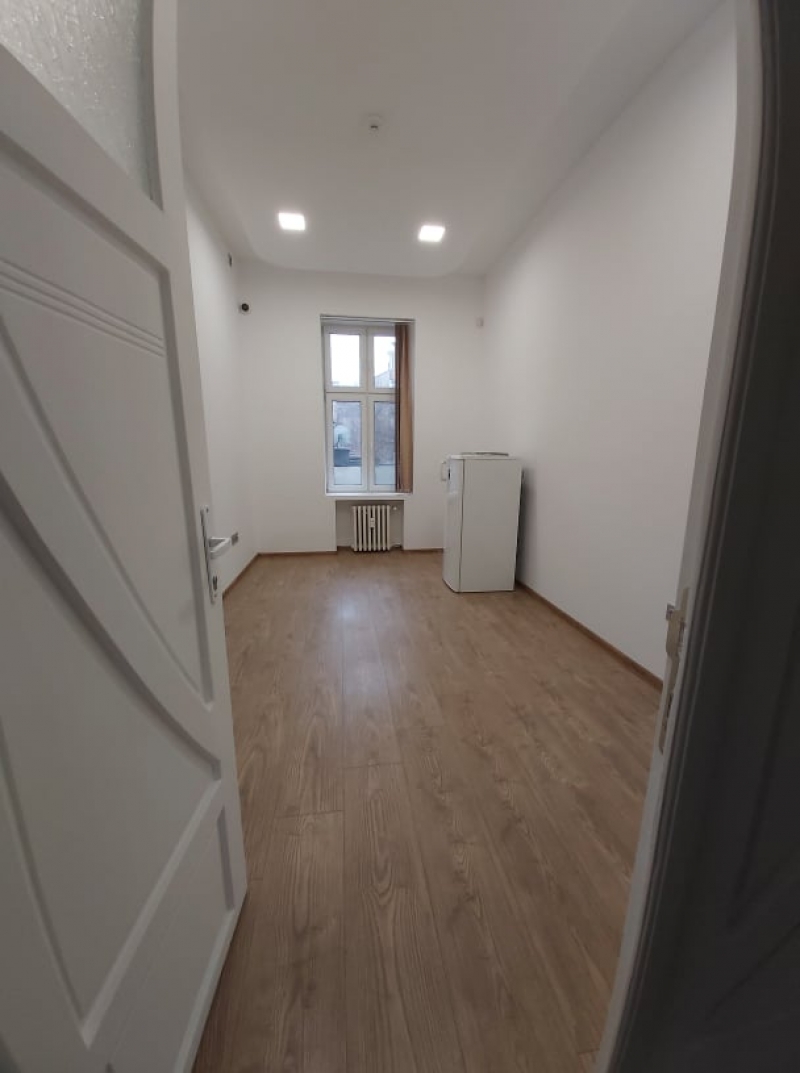 Под наем в София офис Център-ЦУМ ID 93017