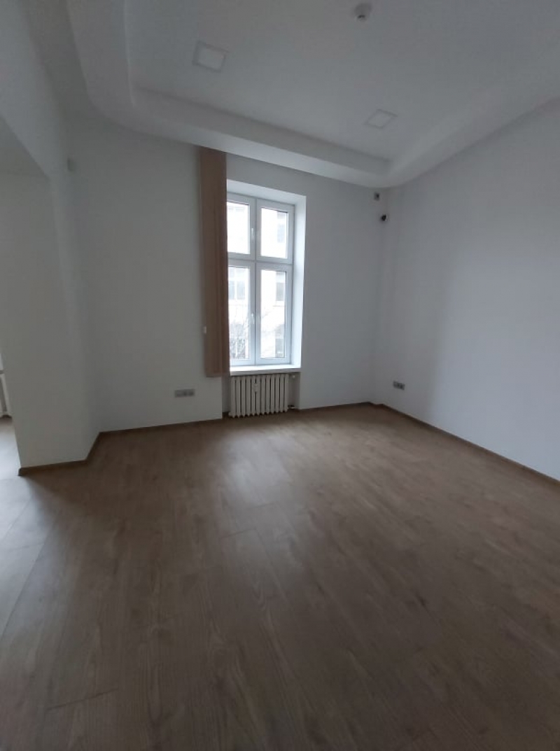 Под наем в София офис Център-ЦУМ ID 93017